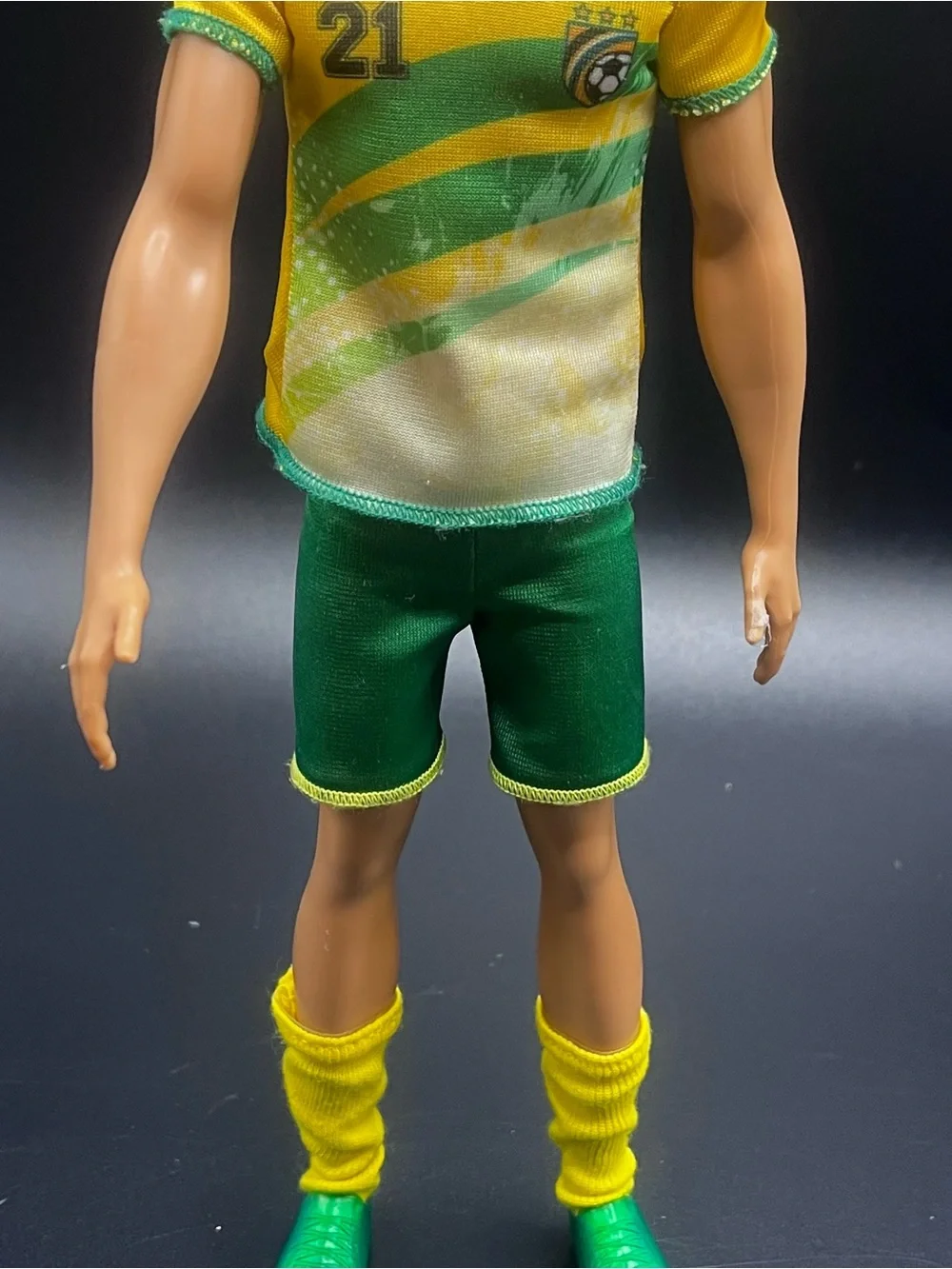 Mattel Barbie Ken Soccer Player Football Futbol World Cup Green Yellow Jersey